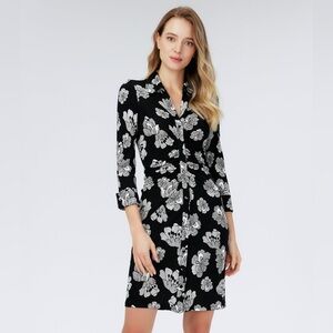 Diane Von Furstenberg Sheska Dress in Dotted Buds Size XS